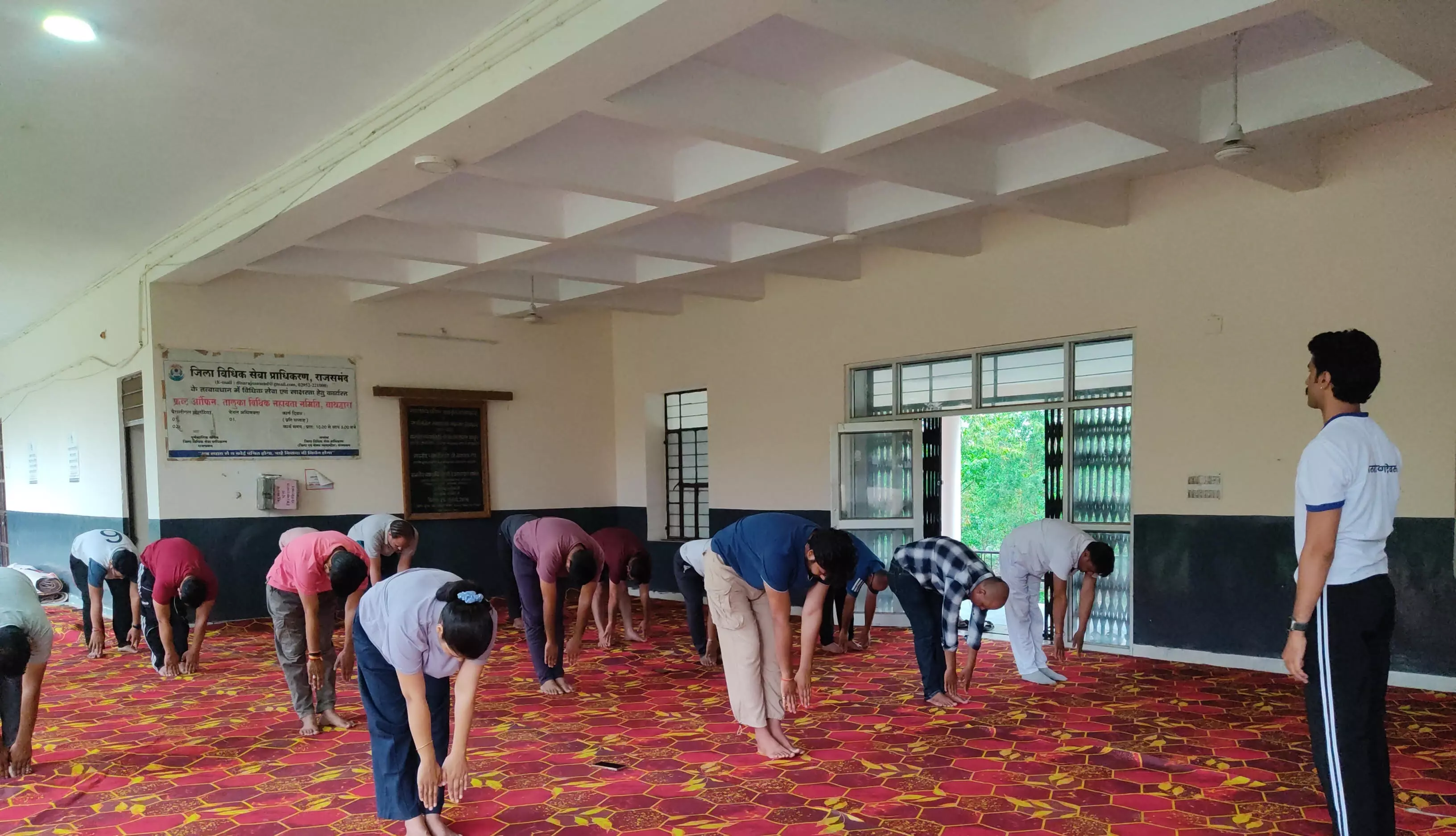 नाथद्वारा न्यायालय परिसर में योग एवं मेडिटेशन शिविर का आयोजन नाथद्वारा न्यायालय परिसर में योग एवं मेडिटेशन शिविर का आयोजन
