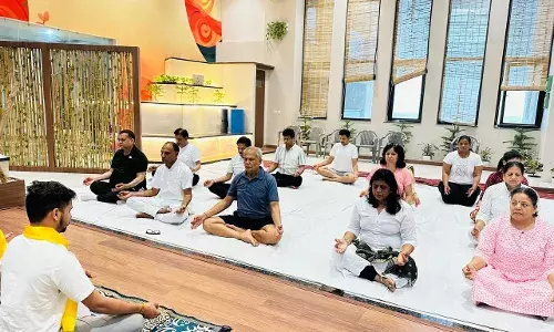 विवेकानंद केंद्र द्वारा करवाया गया योगाभ्यास