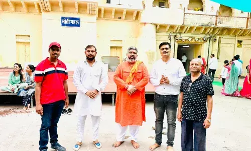 आप प्रदेश प्रभारी ने किए श्रीनाथजी के दर्शन