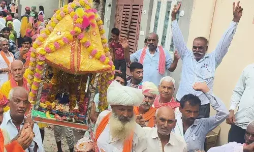 हरिबोल प्रभातफेरी: पारोली में उमड़े ग्रामीण, जयकारों से धर्ममय हुआ ,,95 गांवों की मंडलियों हुई शामिल