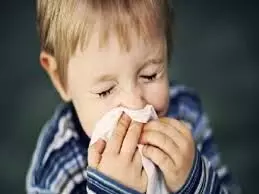 बारिश में बच्चों को बार-बार खांसी-जुकाम क्यों होता है? जाने घरेलू नुस्खे बारिश में बच्चों को बार-बार खांसी-जुकाम क्यों होता है? जाने घरेलू नुस्खे