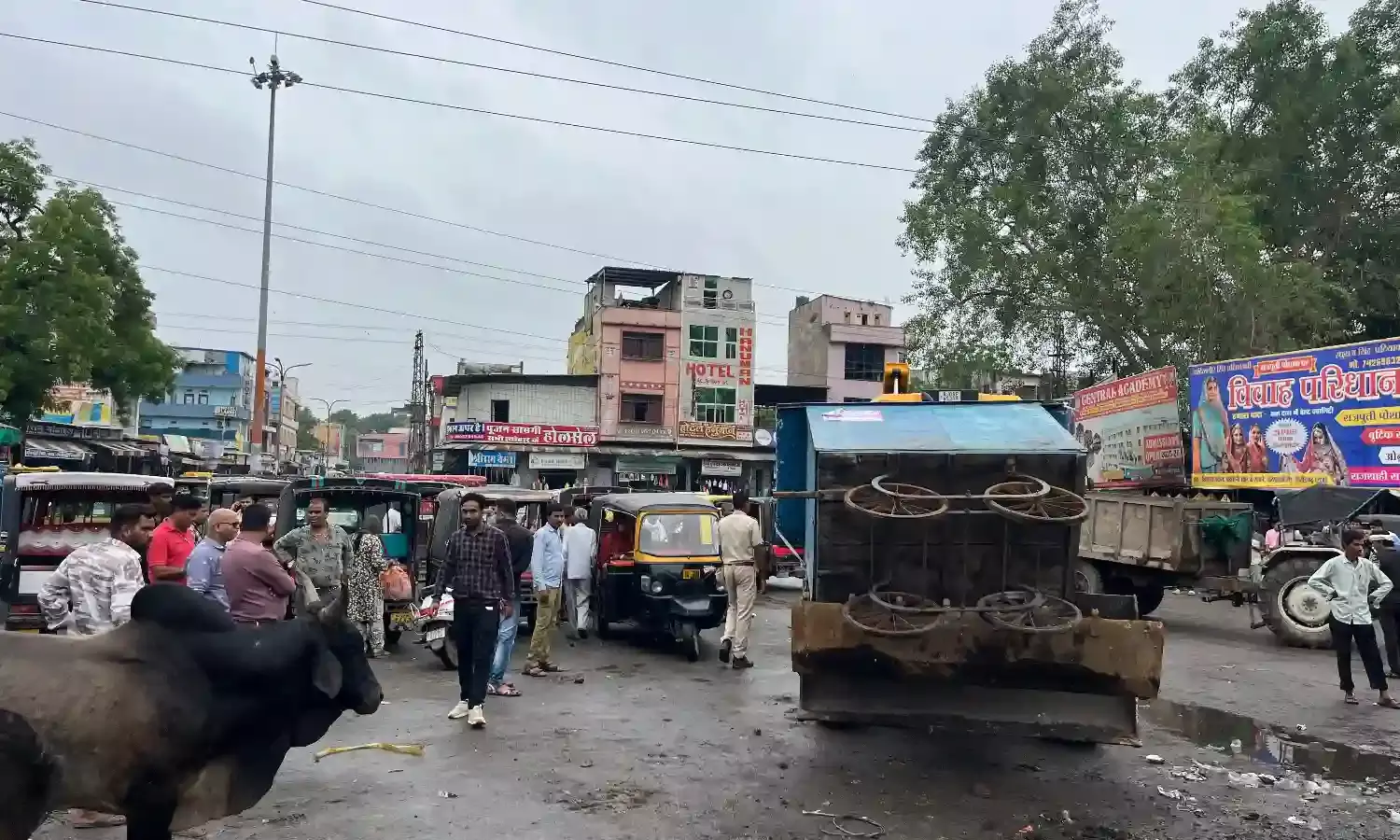 सुभाष चौक मुख्य मार्ग से अवैध अतिक्रमण हटाया गया, नॉन-वेंडिंग ज़ोन घोषित