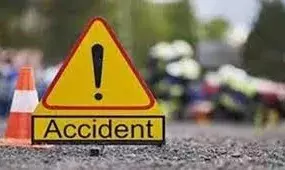 सवारियों से भरे टेंपो को ट्रेलर ने मारी टक्कर, तीन की मौत