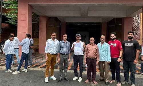 अरिहंत नगर विस्तार कॉलोनी से गोदामों को हटाने की मांग, कलेक्‍टर को सौंपा ज्ञापन