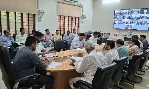 जिला कलक्टर ने तैयारियो के संबंध में जिला व ब्लॉक स्तरीय अधिकारियों की ली बैठक