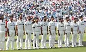 आखिरी दिन काली पट्टी बांधकर खेल रहे खिलाड़ी, वजह भारतीय क्रिकेट से जुड़ी है आखिरी दिन काली पट्टी बांधकर खेल रहे खिलाड़ी, वजह भारतीय क्रिकेट से जुड़ी है