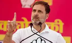 राहुल गांधी को EC का जवाब, CM फडणवीस बोले- कब तक हवा में तीर चलाते रहेंगे