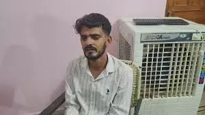ग्राम विकास अधिकारी 5 हजार रुपये की रिश्वत लेते रंगे हाथों गिरफ्तार, ग्राम विकास अधिकारी 5 हजार रुपये की रिश्वत लेते रंगे हाथों गिरफ्तार,