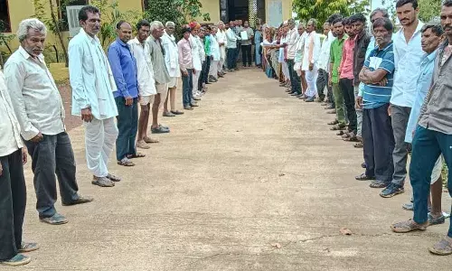 ऑयल-तिलहन NMEO-OS योजना के तहत दिये जा रहे बीज में धांधली का आरोप ऑयल-तिलहन NMEO-OS योजना के तहत दिये जा रहे बीज में धांधली का आरोप