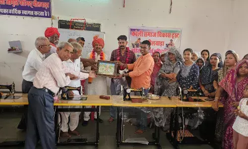 कपड़ों की सिलाई करना भारत की देन सिलाई कार्य से घर की आर्थिक स्थिति मजबूत होती है :- भगत कपड़ों की सिलाई करना भारत की देन सिलाई कार्य से घर की आर्थिक स्थिति मजबूत होती है :- भगत