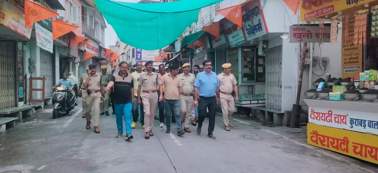 भगवान जगन्नाथ रथ यात्रा को लेकर प्रशासन व पुलिस की संयुक्त टीम ने किया रूट मार्च भगवान जगन्नाथ रथ यात्रा को लेकर प्रशासन व पुलिस की संयुक्त टीम ने किया रूट मार्च