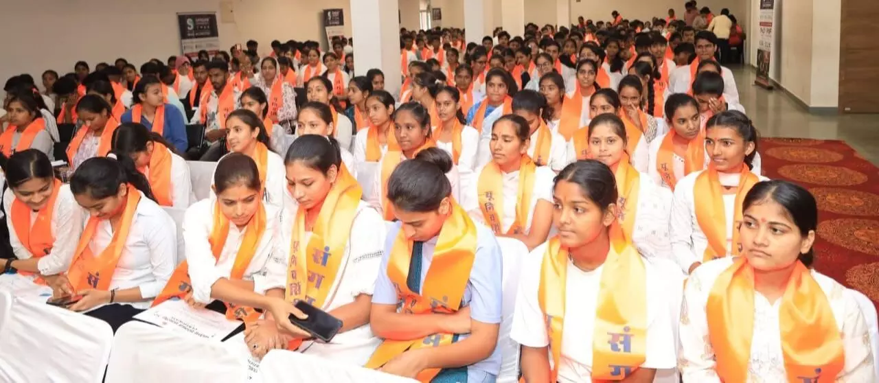 संगम यूनिवर्सिटी में प्रतिभा सम्मान समारोह सम्पन्न संगम यूनिवर्सिटी में प्रतिभा सम्मान समारोह सम्पन्न