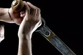 श्वान पर तलवार से किया हमला, लोगों में रोष, पुलिस ने दर्ज की एफआईआर श्वान पर तलवार से किया हमला, लोगों में रोष, पुलिस ने दर्ज की एफआईआर