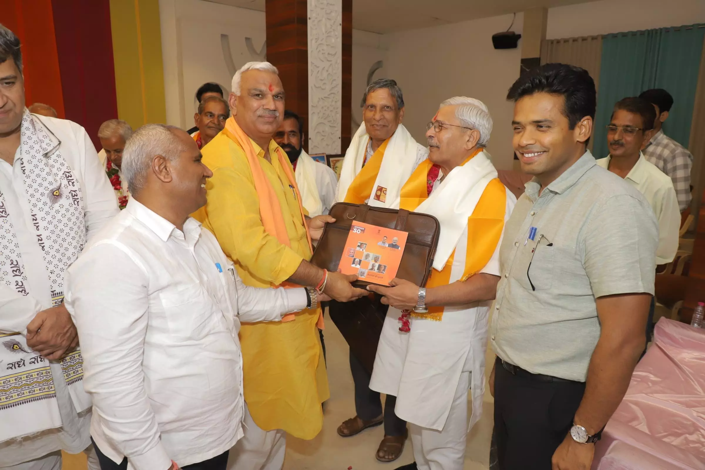 संविधान हत्या दिवस का जिला स्तरीय समारोह गृह राज्य मंत्री ने लोकतंत्र सेनानियों को किया सम्मानित