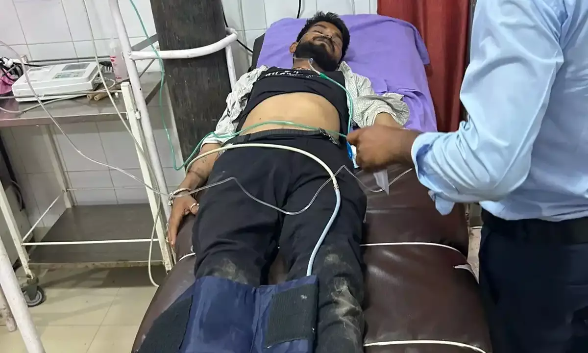 गौवंश को बचाने कुएं में उतरे गौसेवक की जान पर बनी, दर्दनाक हादसे में गोवंश की मौत गौवंश को बचाने कुएं में उतरे गौसेवक की जान पर बनी, दर्दनाक हादसे में गोवंश की मौत