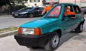 सोशल मीडिया पर छाई दुनिया की सबसे पतली कार, देखकर उड़ जाएंगे होश सोशल मीडिया पर छाई दुनिया की सबसे पतली कार, देखकर उड़ जाएंगे होश