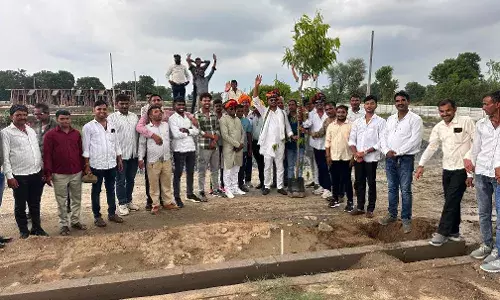 श्रीजी ग्रीन विला में 1000 पौधों का रोपण