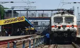 जोधपुर मंडल का विद्युतीकरण पूरा, इन तीन प्रमुख ट्रेनों का इलेक्ट्रिक इंजन से होगा संचालन