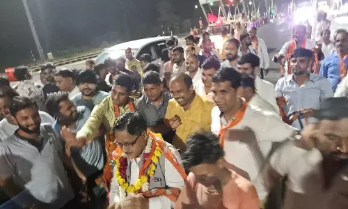 भाजपा के राष्ट्रीय महामंत्री भीलवाड़ा दौरे पर: कारोई मंडल द्वारा मुजरास टोल पर भव्य स्वागत