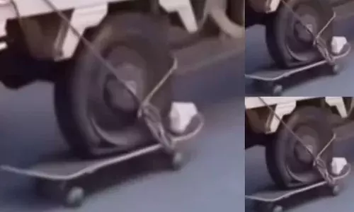 पहिया हुआ पंचर, तो  निकाला अनोखा जुगाड़,   घूम जाएगा सिर