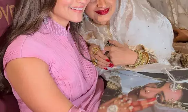 उमराव जान की महफिल में रेखा की परछाईं बन आलिया ने चुराई लाइमलाइट