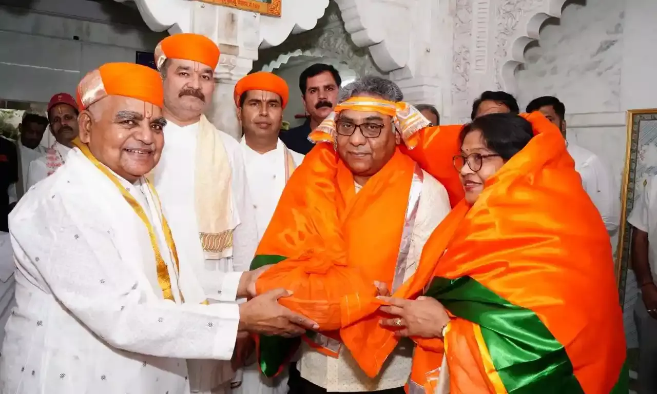 राजस्थान उच्च न्यायालय के मुख्य न्यायाधीश ने किए श्रीनाथजी के दर्शन