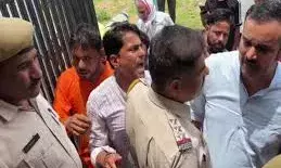 चर्च पर जबरन धर्म परिवर्तन का आरोप दौसा में बवाल , जमकर नारेबाजी