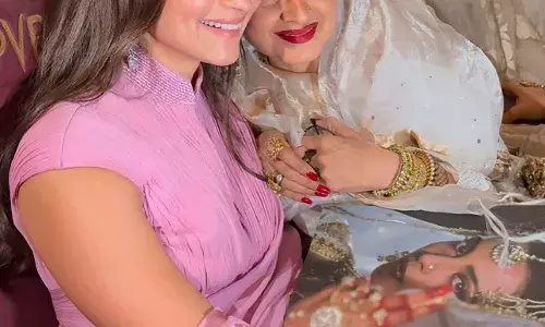 उमराव जान की महफिल में रेखा की परछाईं बन आलिया ने चुराई लाइमलाइट