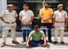 पन्द्रह साल बाद पुलिस के हत्थे चढ़ा महावीरदास- लूट का है आरोप, दस हजार रुपये का घोषित था ईनाम पन्द्रह साल बाद पुलिस के हत्थे चढ़ा महावीरदास- लूट का है आरोप, दस हजार रुपये का घोषित था ईनाम