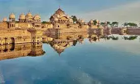 मथुरा-वृंदावन से 150 किमी की दूरी पर हैं ये खूबसूरत जगहें