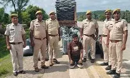 दो ट्रक से पकड़ा 37 क्विंटल से ज्यादा डोडा चूरा