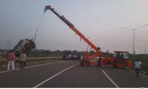 केदारनाथ जा रहे  गुजरात के श्रद्धालुओं की कार फ्लाईओवर से गिरी, चार दोस्तों की मौत