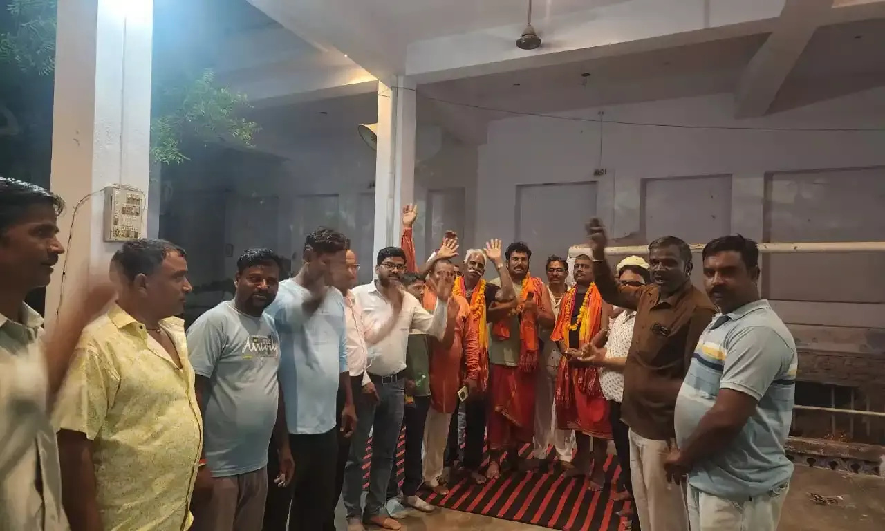 नौगामा राजसमंद से अयोध्या जा रहे पैदल यात्रियों का शाहपुरा में भव्य स्वागत