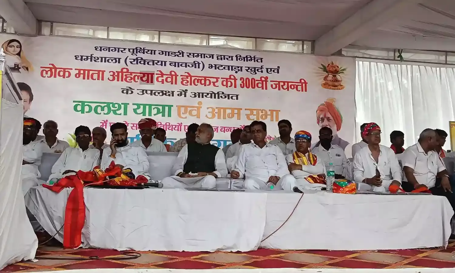 जमीन बेचनी पड़े तो बेच दो बच्चों को पढ़ाओ ,सब तालों की एक चाबी शिक्षा जमीन बेचनी पड़े तो बेच दो बच्चों को पढ़ाओ ,सब तालों की एक चाबी शिक्षा