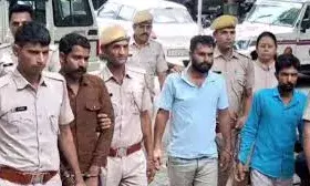 मुख्य आरोपी 5 दिन के रिमांड पर, 2 को जेल भेजा मुख्य आरोपी 5 दिन के रिमांड पर, 2 को जेल भेजा