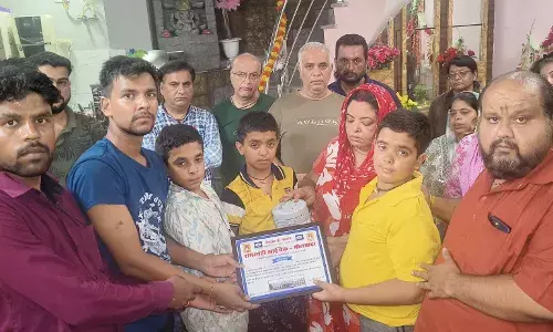 सिंधी पंडित शर्मा के मरणोपरांत परिवार ने कराए नेत्रदान