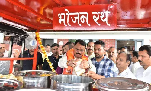 नर सेवा ही नारायण को पाने का सही माध्यम: उप मुख्यमंत्री बैरवा नर सेवा ही नारायण को पाने का सही माध्यम: उप मुख्यमंत्री बैरवा