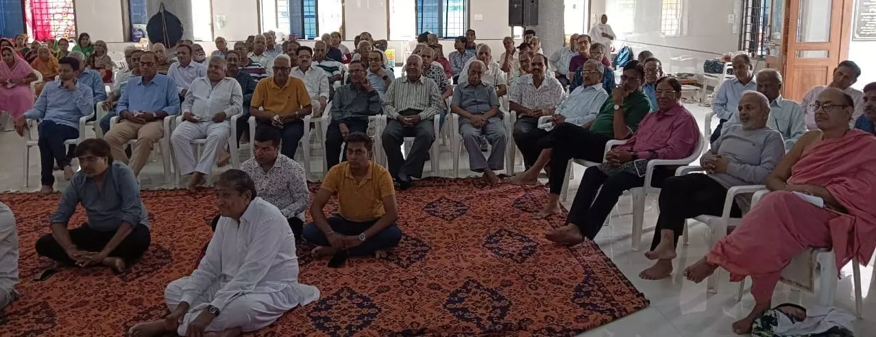 शिक्षा भवन चौराहा स्थित चौगान मंदिर मेें हुए धार्मिक प्रवचन शिक्षा भवन चौराहा स्थित चौगान मंदिर मेें हुए धार्मिक प्रवचन