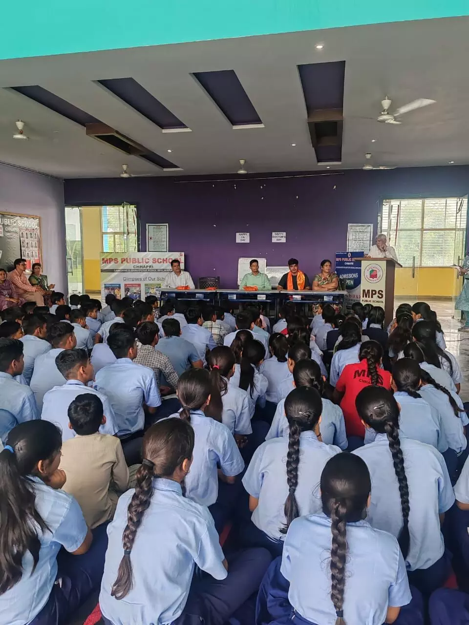 डाक्टर्स डे पर रेडक्रास के डाक्टर्स का सम्मान डाक्टर्स डे पर रेडक्रास के डाक्टर्स का सम्मान