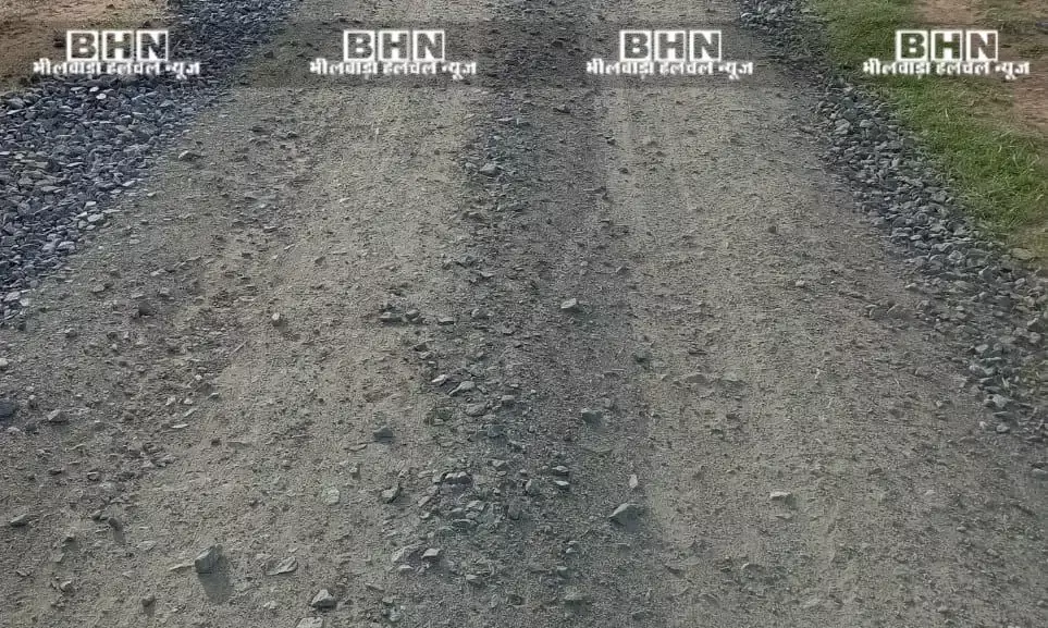 प्रशासन की उदासीनता, सुविधाओं से वंचित ग्रामीण, सड़क निर्माण में ठेकेदार की मनमर्जी से ग्रामीणों में आक्रोश