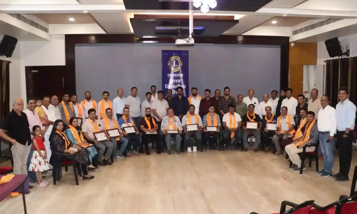 लायंस क्लब निंबाहेड़ा गोल्ड ने किया डॉक्टर एवं सीए डे पर सम्मान