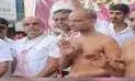 बारिश के बीच दिगंबर  मुनि अनुपम सागर व मुनि निर्मोह सागर का चातुर्मास के लिए मंगलप्रवेश