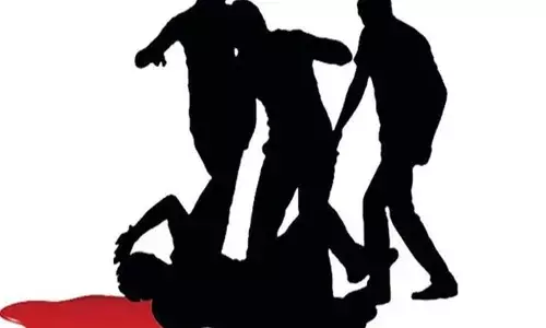 टेंट गोदाम में बच्ची के साथ आपत्तिजनक अवस्था में मिले  युवक को भीड़ ने पीट-पीटकर मार डाला