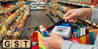GST में 12% टैक्स स्लैब हो सकता है खत्म, साबुन-जूते-कपड़े होंगे सस्ते!