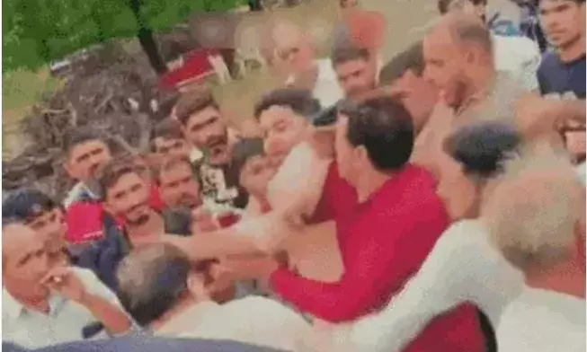 पानी निकासी को लेकर  कांग्रेस के पूर्व सरपंच ने बीजेपी नेता को पीटा, मामला दर्ज, कई आरोप भी लगाए