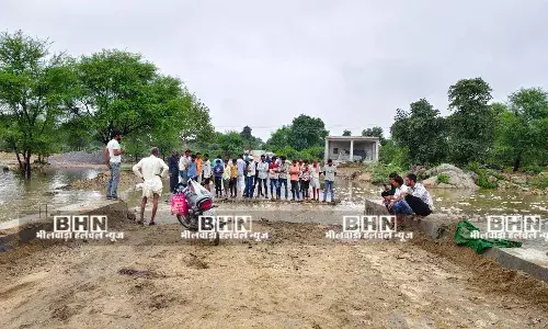 कोठारी नदी उफान पर आवागमन बंद, सालरिया मार्ग पर पुलिया का कुछ हिस्सा बहा, बनास ने भी रोका रास्ते