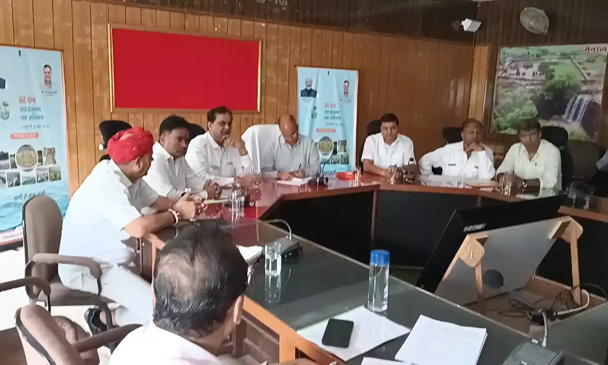 जल जीवन मिशन सहित पेयजल योजनाओं की मंत्री कन्हैयालाल ने की गहन समीक्षा