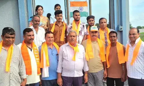माली समाज के 11 सदस्य अमरनाथ यात्री दल को प्रदेश महामंत्री माली ने झण्डी दिखाकर किया रवाना
