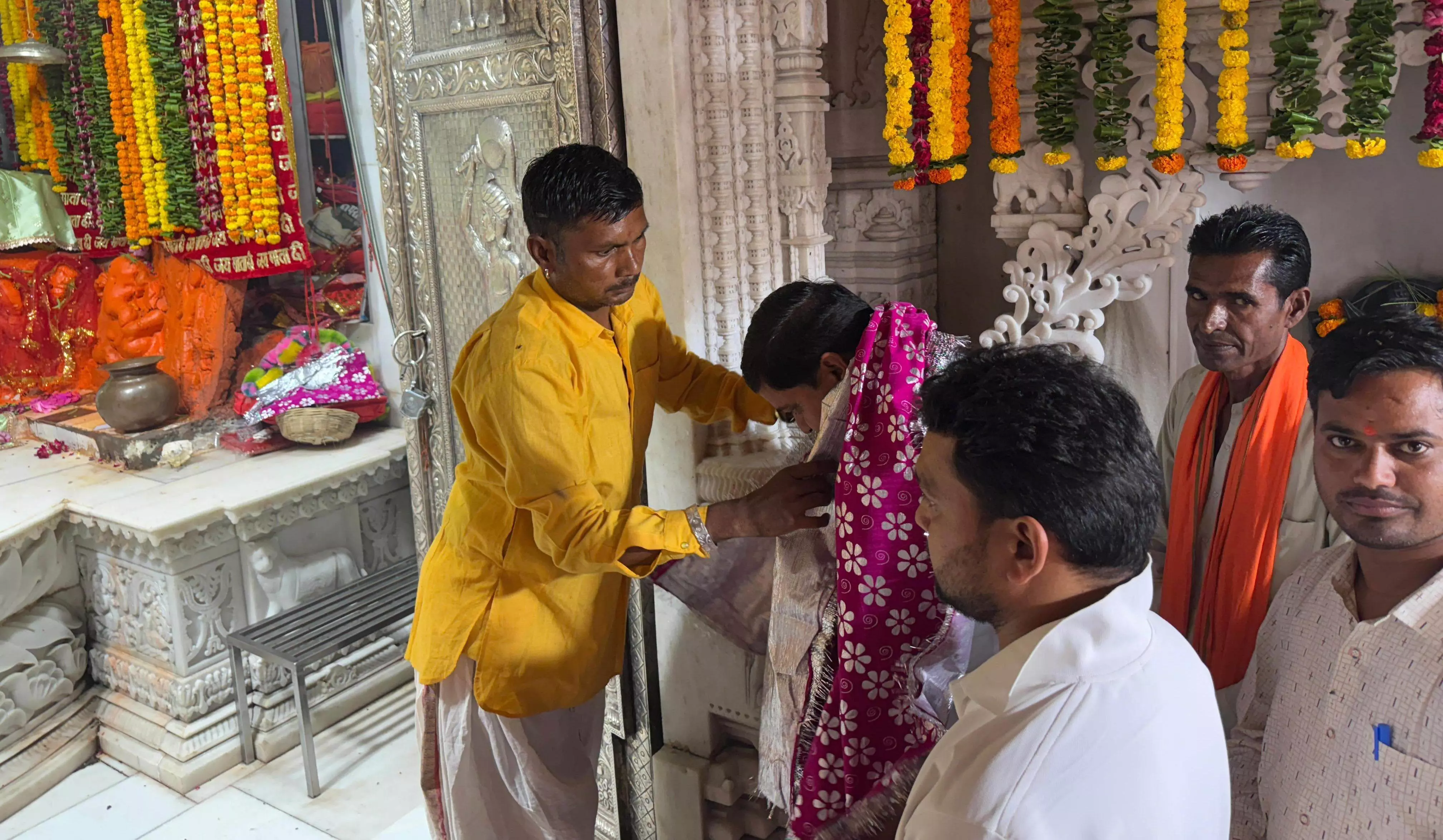 प्रसिद्ध शक्तिपीठ जोगणिया माता के जिला प्रमुख ने किए दर्शन प्रसिद्ध शक्तिपीठ जोगणिया माता के जिला प्रमुख ने किए दर्शन