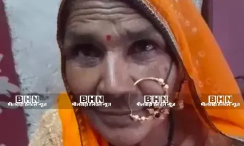 शाहपुरा रोडवेज कंडक्टर की दादागिरी, बुजुर्ग बीमार महिला को जंगल में उतारा